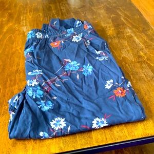 Floral print stretchy pants